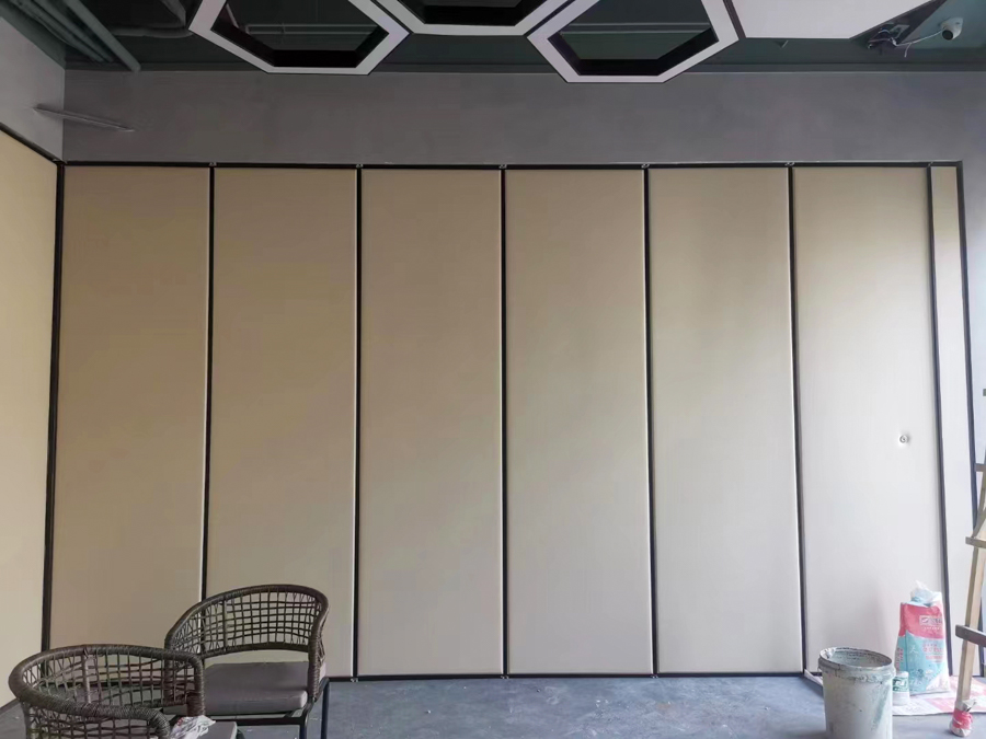 85款軟包活動(dòng)隔斷.jpg
